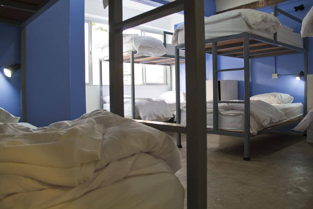 Fun Wan Hostel Bangkok Bagian luar foto
