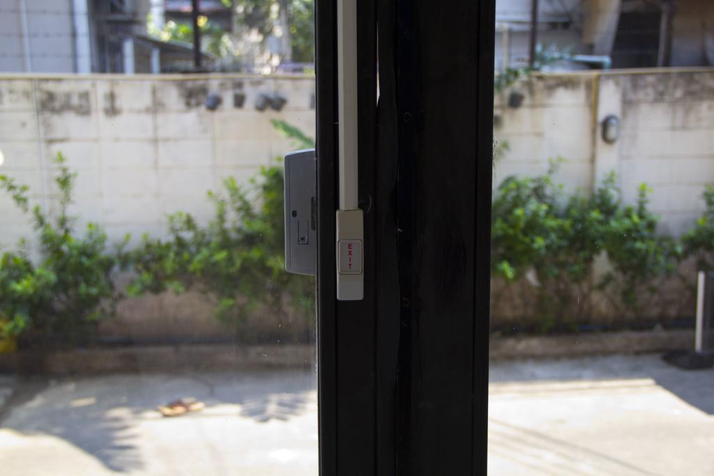 Fun Wan Hostel Bangkok Bagian luar foto
