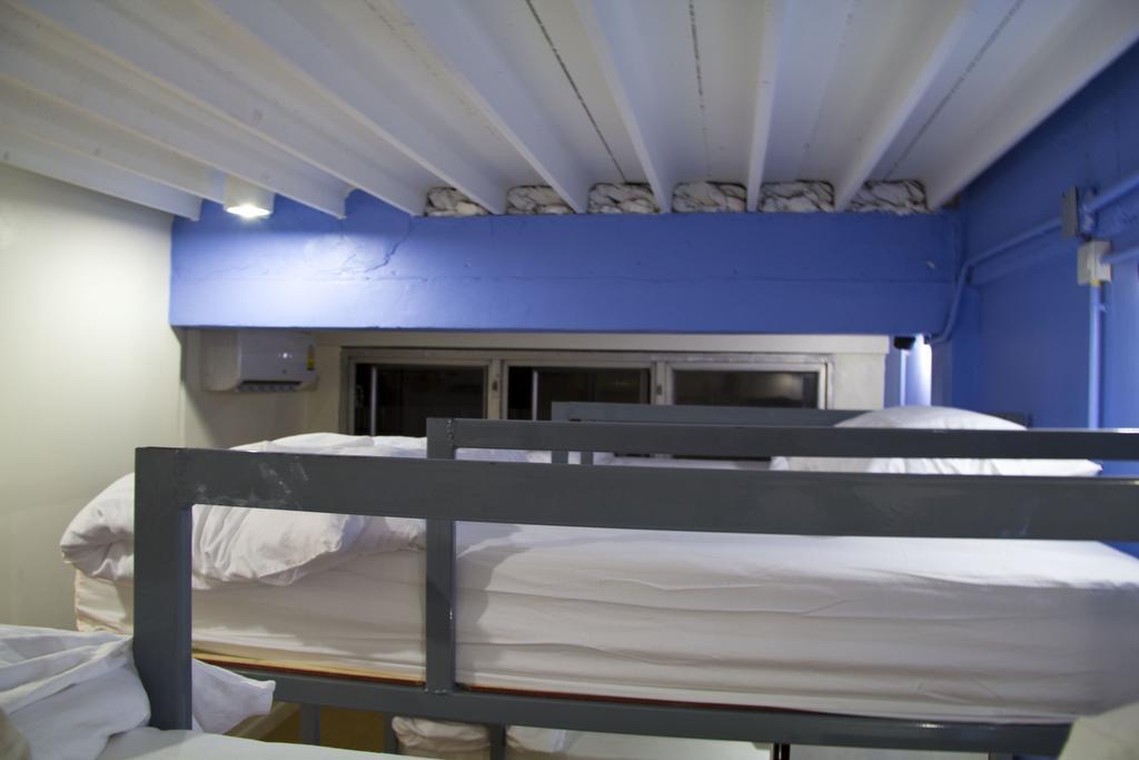 Fun Wan Hostel Bangkok Bagian luar foto
