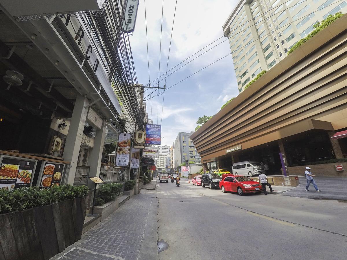 Fun Wan Hostel Bangkok Bagian luar foto