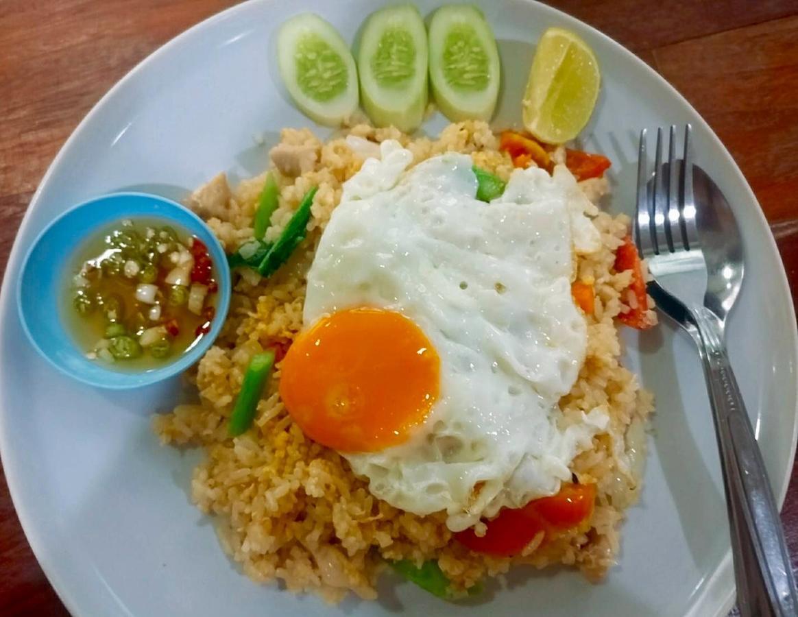 Fun Wan Hostel Bangkok Bagian luar foto