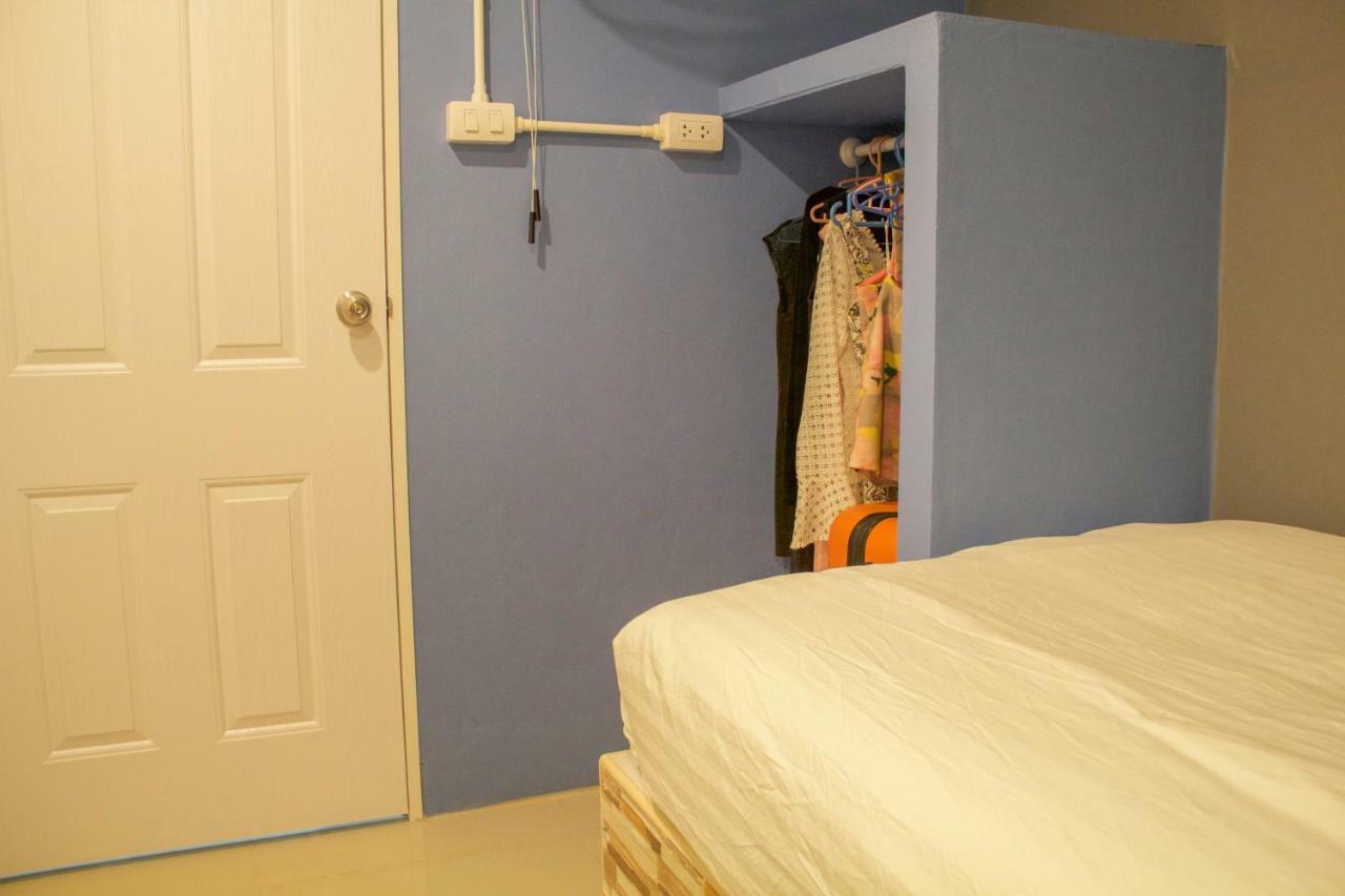 Fun Wan Hostel Bangkok Bagian luar foto