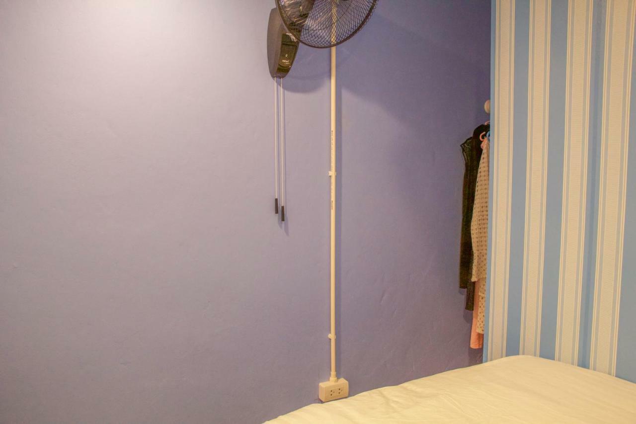 Fun Wan Hostel Bangkok Bagian luar foto
