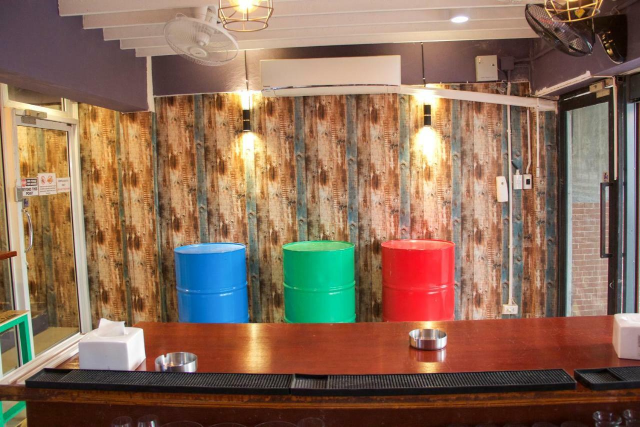 Fun Wan Hostel Bangkok Bagian luar foto