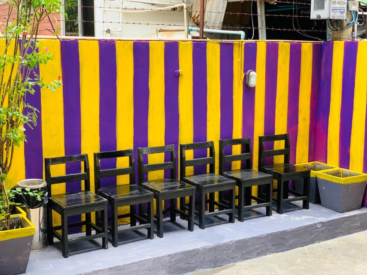 Fun Wan Hostel Bangkok Bagian luar foto
