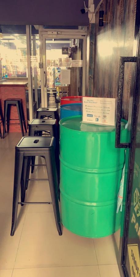 Fun Wan Hostel Bangkok Bagian luar foto